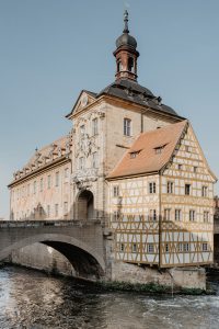 heiraten in bamberg altes rathaus 200x300 - Heiraten in Bamberg - Alle 5 standesamtlichen Trauorte auf einen Blick (UPDATED 2020)